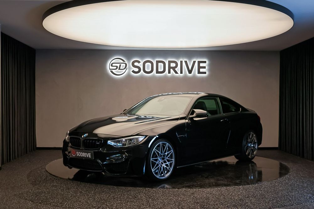 BMW M4 Coupe DKG Competition