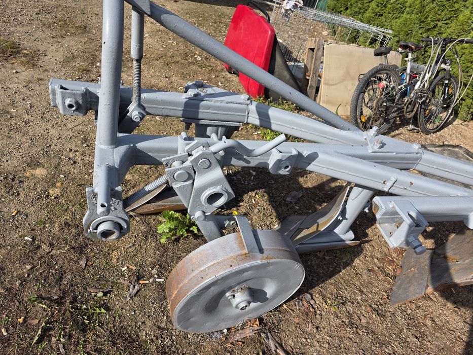 Pług 3 skibowy stan bardzo dobry trzyskibowy