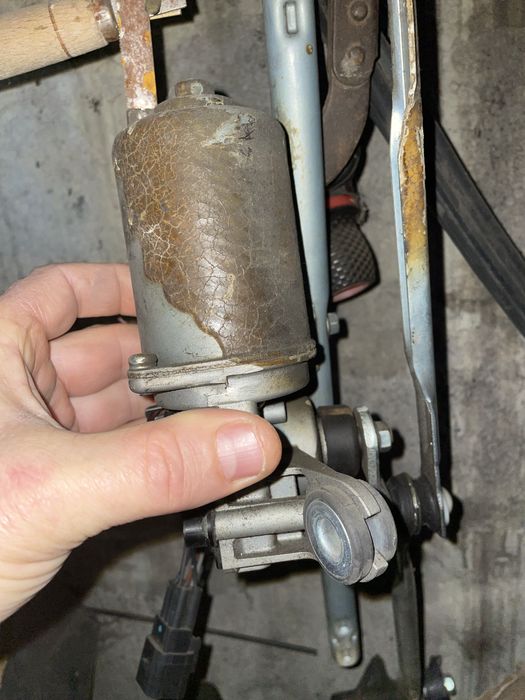 Кулисы двигателя  дворников авео т 250