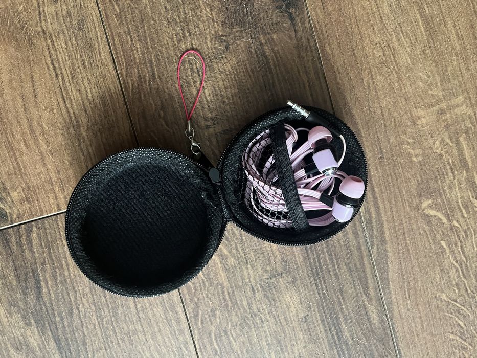 Słuchawki douszne_dokanałowe różowe + etui_ jak nowe