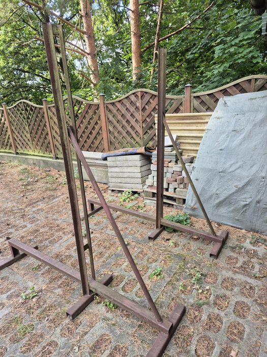 Metalowy stojak magazynowy na np. płoty