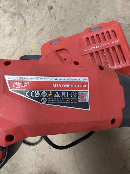 Milwaukee M18 ONEHCCT60 - zaciskarka hydrauliczna