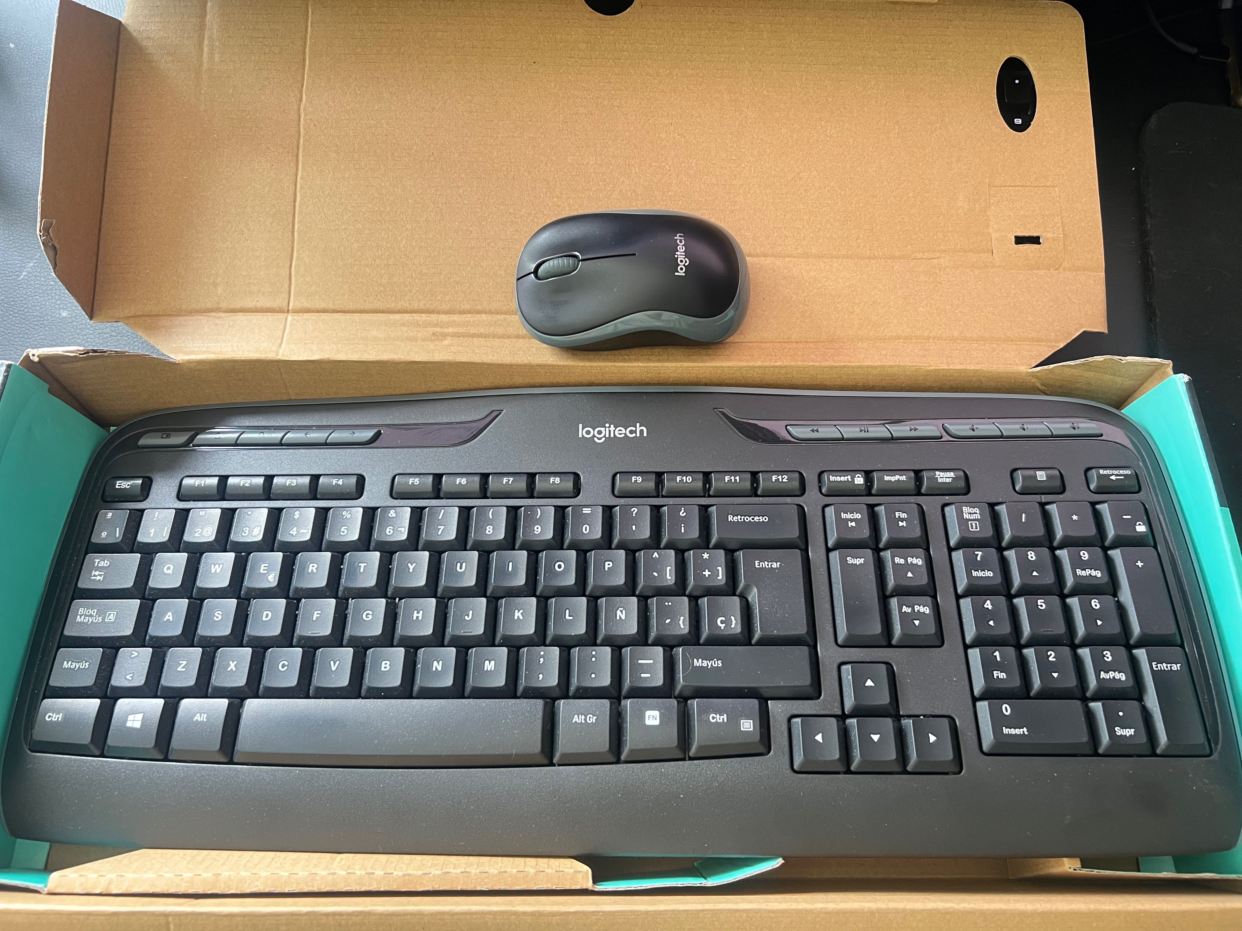 Zestaw klawiatura plus mysz - Logitech MK330