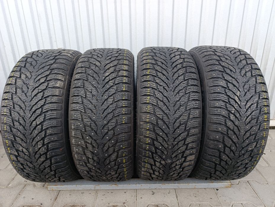 Шини 245/45R19 Nokian (шип)
