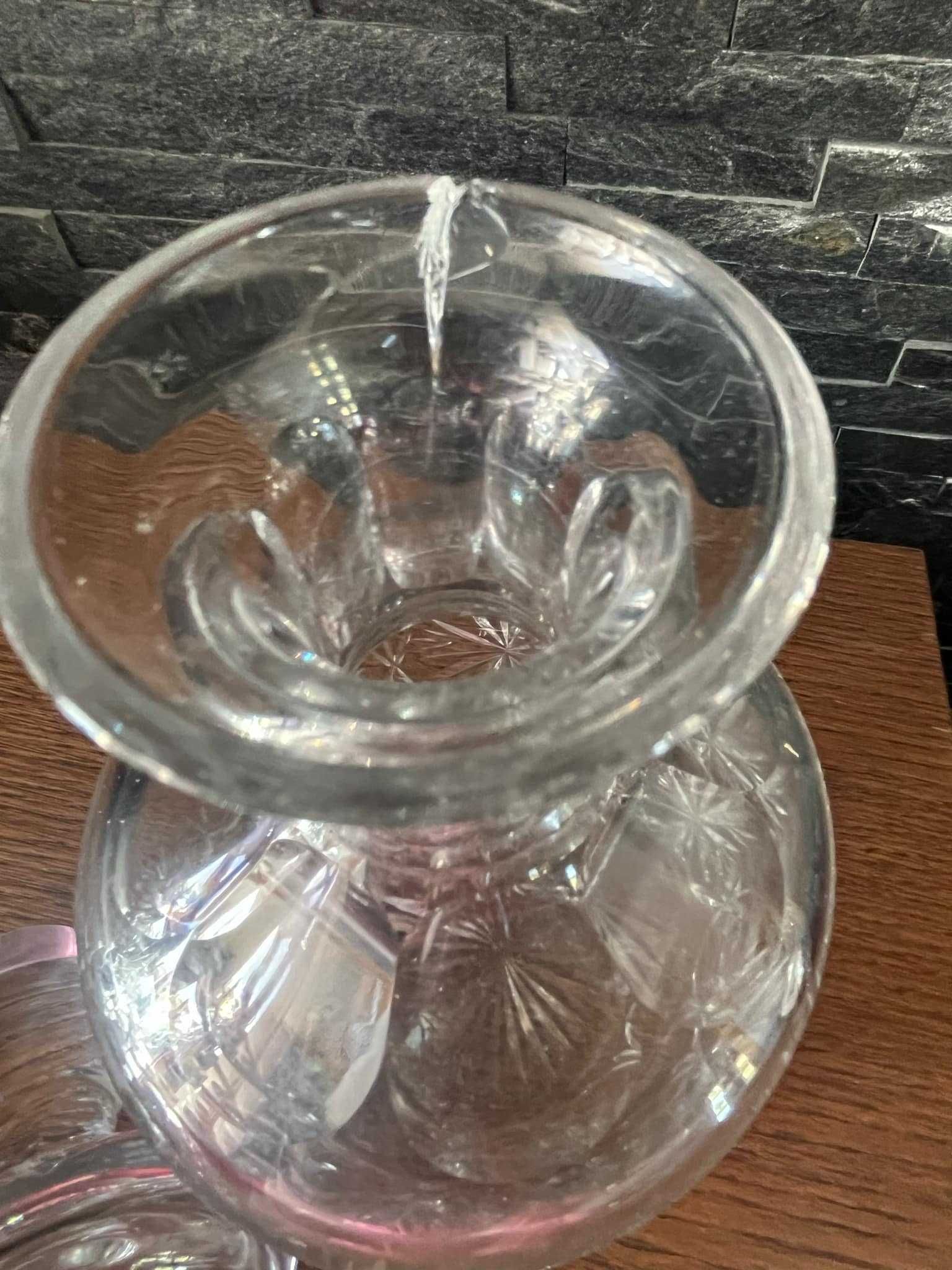 Kryształowa karafka na alkohol
