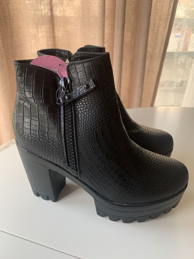 Bota estilo cobra Cokëtt Novas n•40