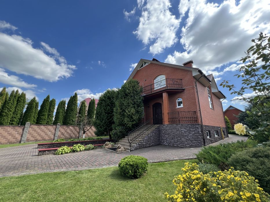 Будинок у елітному районі міста Газовик 15 сот земельна ділянка