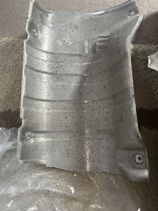 Osłony termiczne wydechu toyota celica 143km 99-