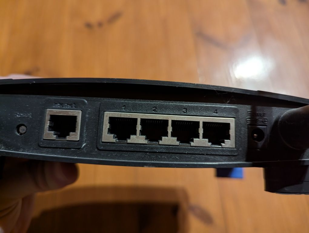 Маршрутизатор Linksys WRT54GL