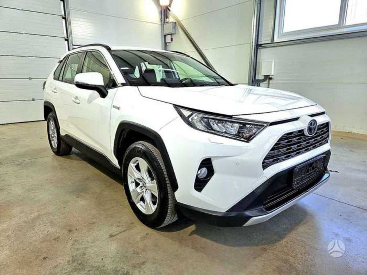 toyota rav4 2021 XLE hybrid