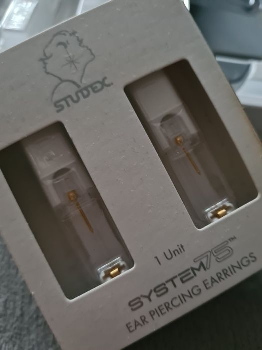 Urządzenie do przekłuwania uszu system STUDEX 75