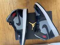 Air Jordan 1 Mid Shadow Red 38,5