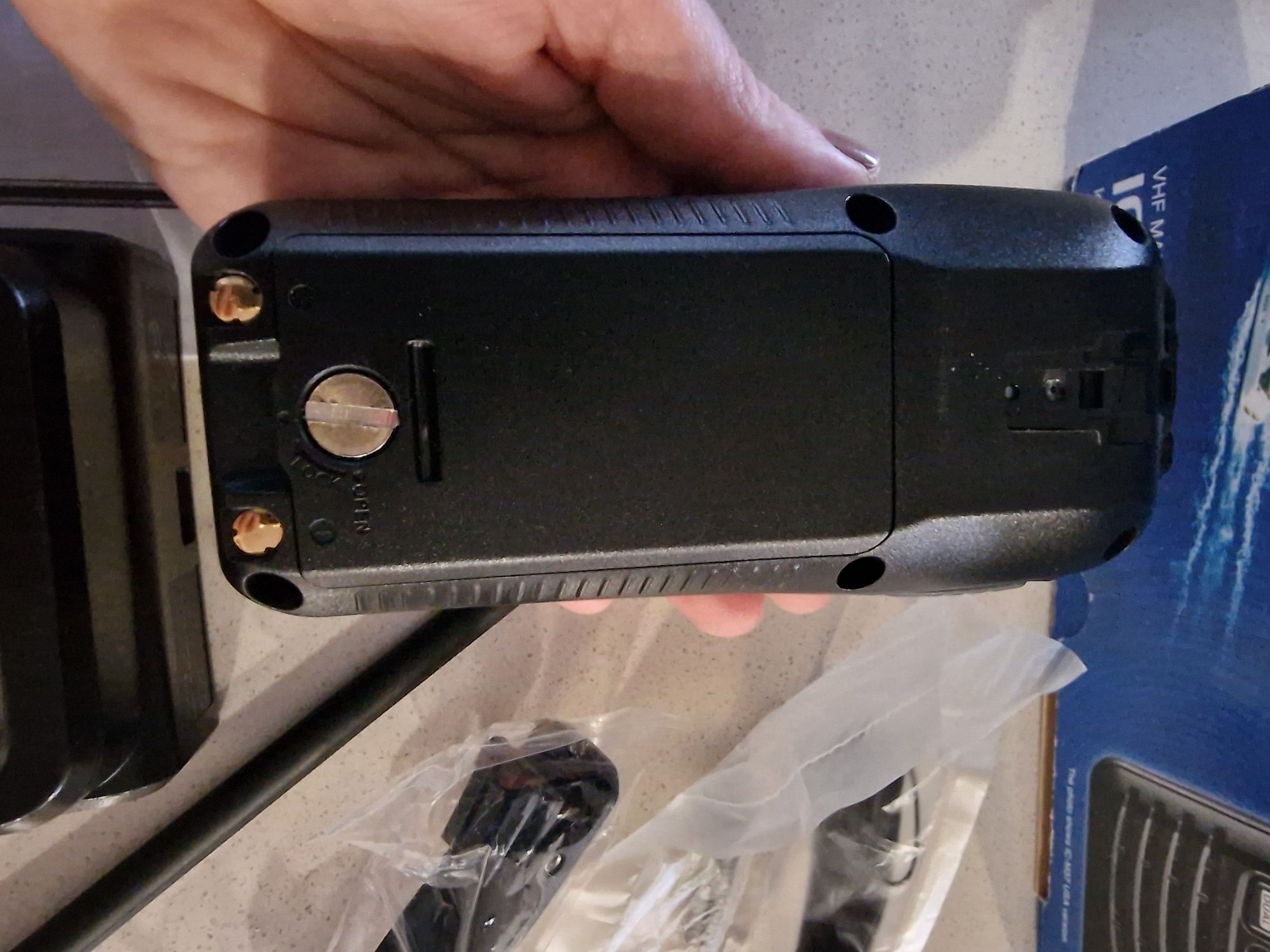 Rádio náutico Icom IC- M37
