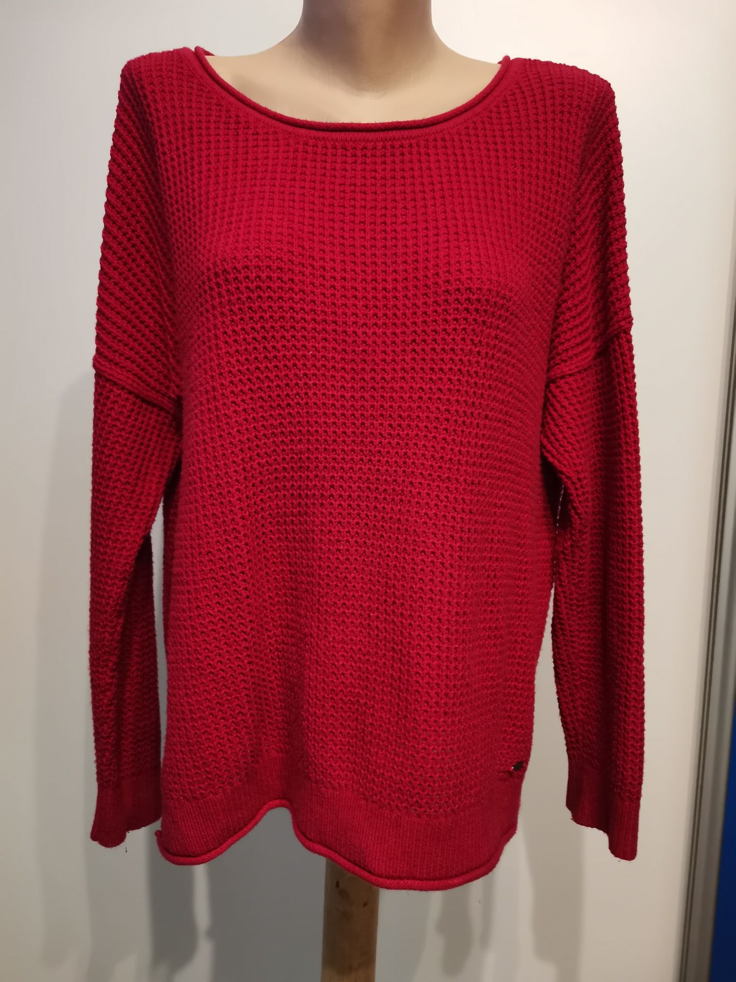 Sweter damski #Holister rozm L, czerwony