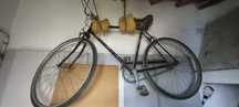 Bicicleta pasteleira AVON para restauro