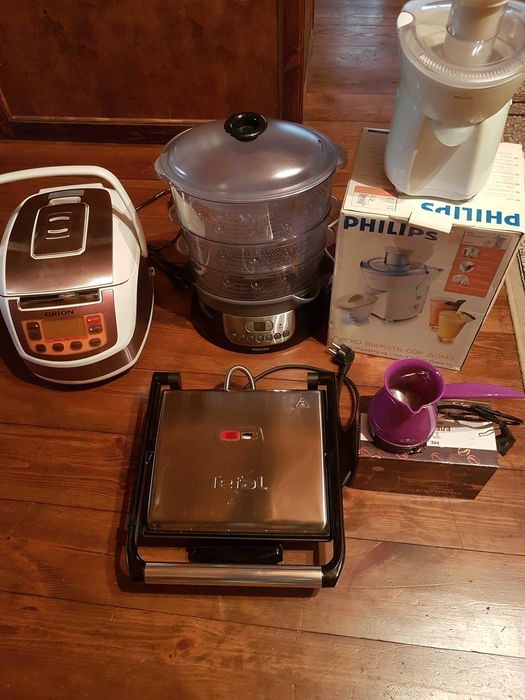 Мультиварка, пароварка, соковыжималка, гриль.