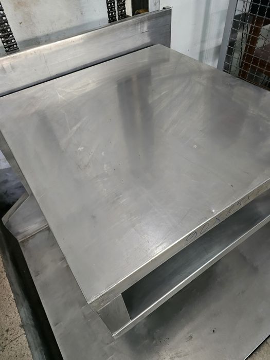 Bancada de inox com pés altos