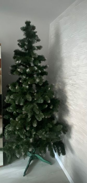 Штучна ялинка 2,4м