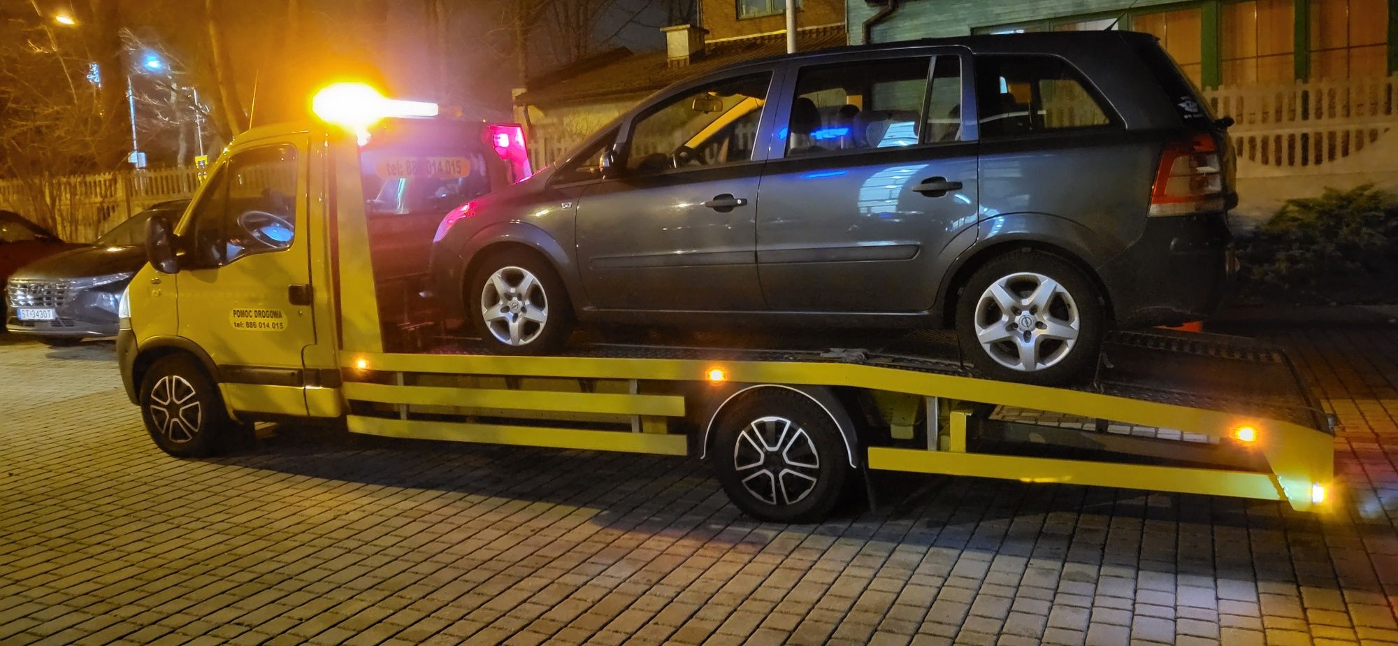 Transport Autolaweta Pomoc drogowa Laweta Holowanie Katowice Śląsk