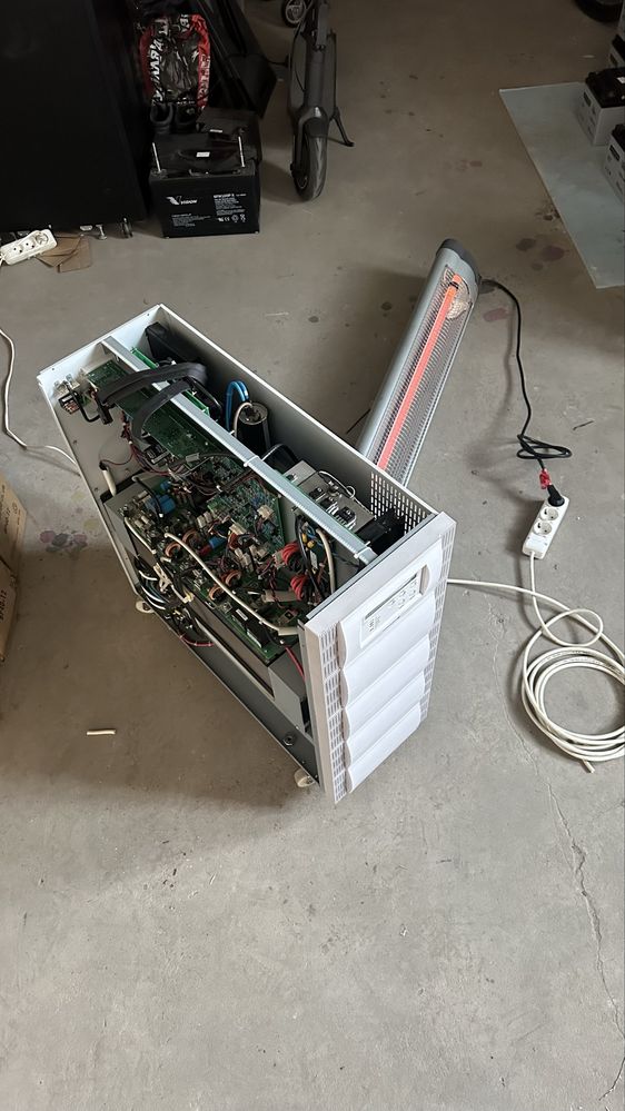 Джерело безперебійного живлення Powercom VGD-10