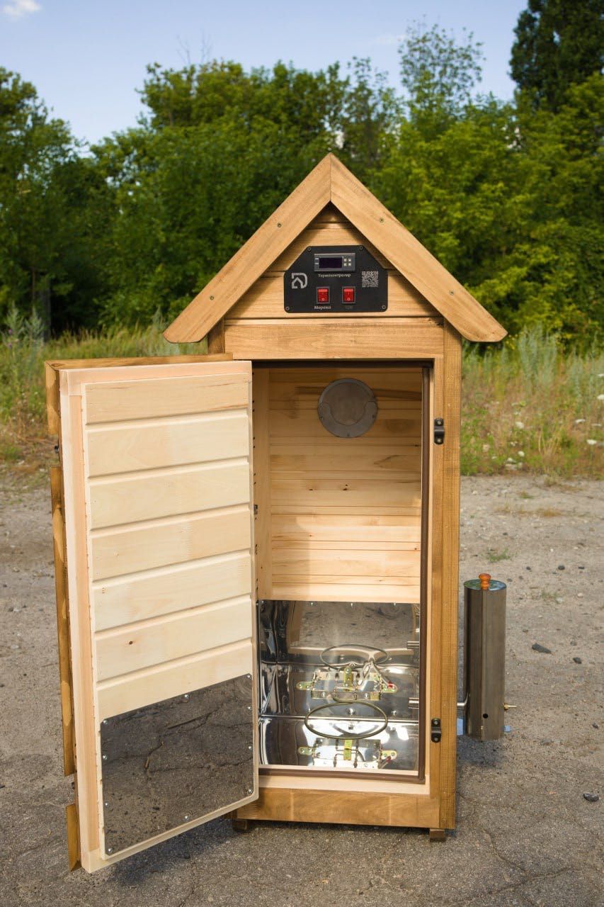Wędzarnia Rodzinna 1.0  na 10-15 kg 
Ocieplona, zasilana elektrycznie