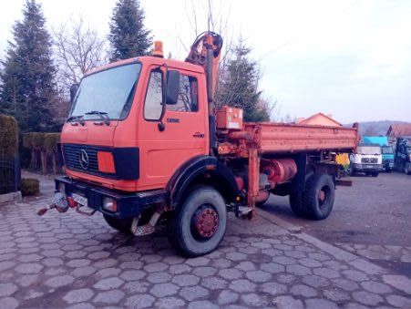 Mercedes -benzyna 1922 4x4 hds z wyciągarką 3 wywrot