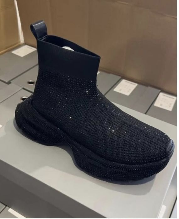 Продам ботинки  balenciaga.