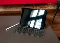 Zestaw: iPad Pro 11” (1. gen) + Apple Pencil + Smart Keyboard Folio