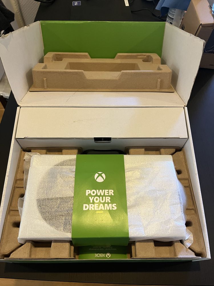 Ігрова консоль Xbox series s 512 Gb