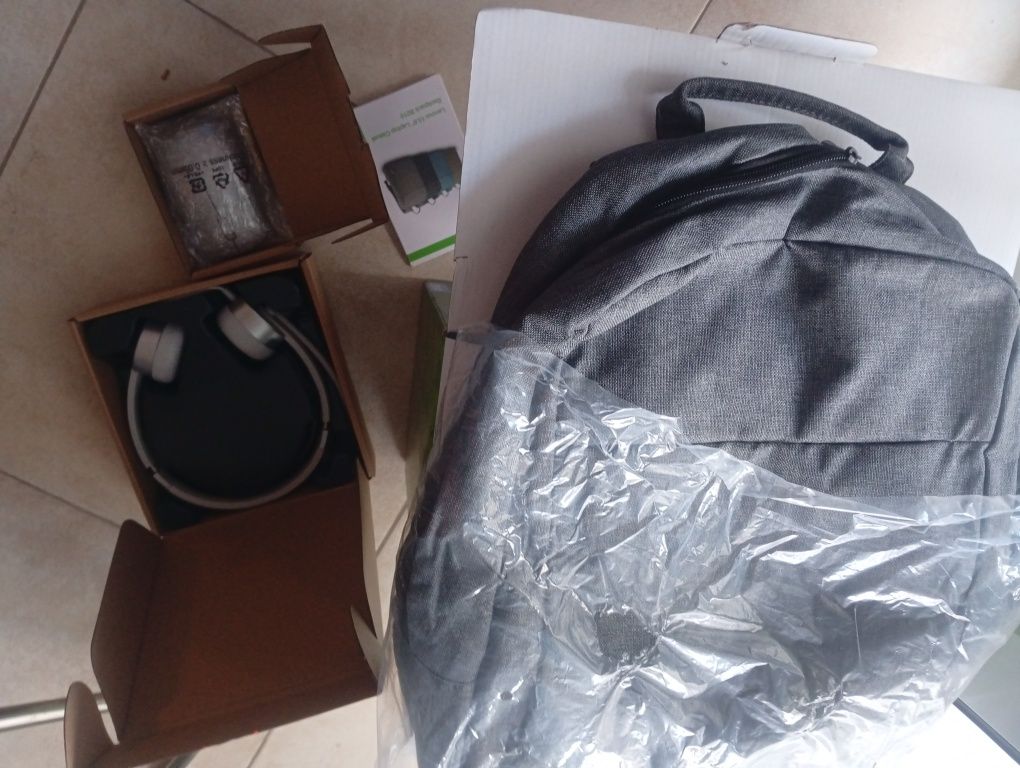 Lenovo kit, conjunto mochila portátil 15.6''+rato+ phones