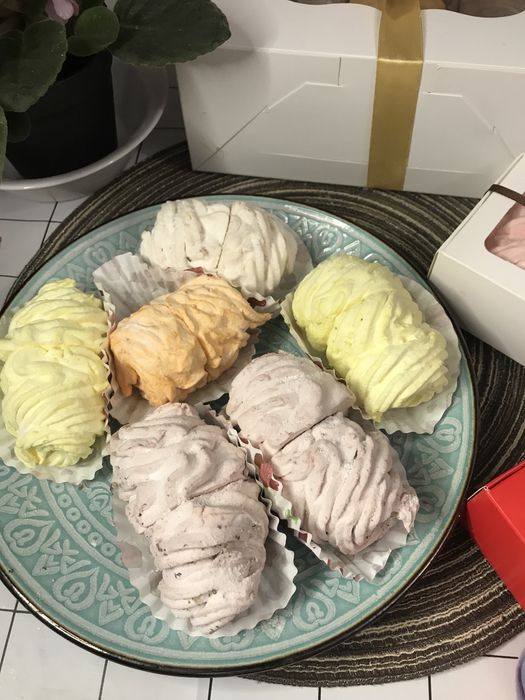 Домашній зефір та горішки зі згущеним молоком