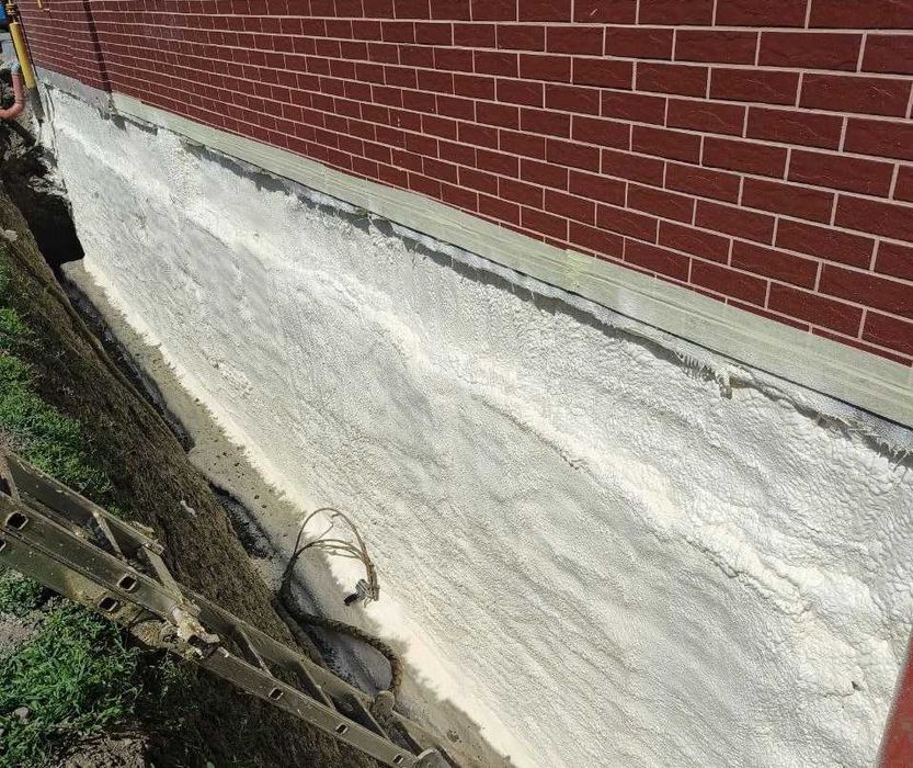 Утеплення піною горища, мансарди ППУ, гідроізоляція полісечовиною