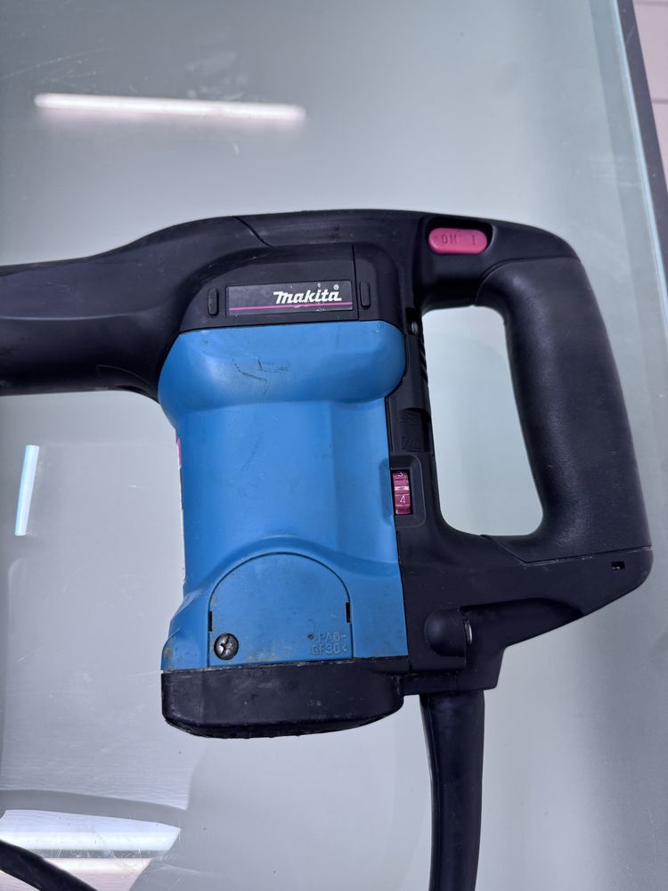 Makita HM0860C młot