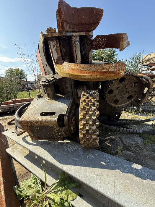 Glowica komatsu szt 2