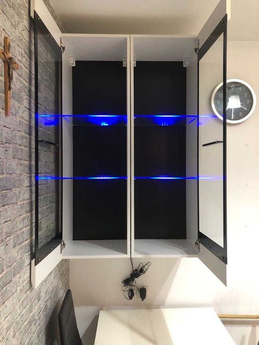 Zestaw mebli-Stół krzesła półki