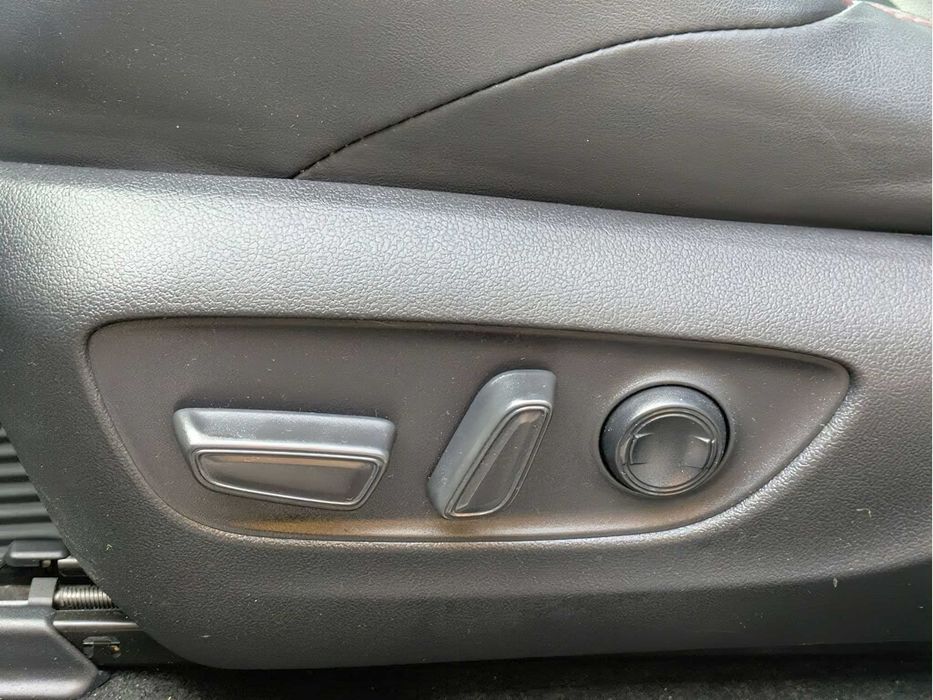 Toyota RAV4 Prime XSE      2023