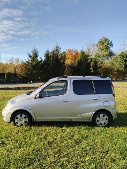 Toyota Yaris Verso 1.3 benzyna 2003r.