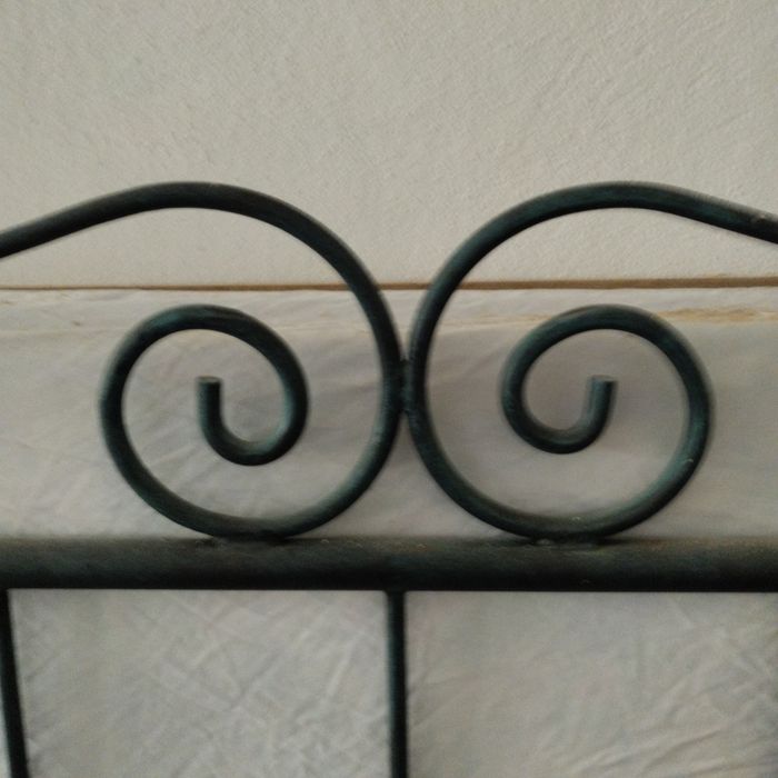 Cama em ferro verde (ler descrição)