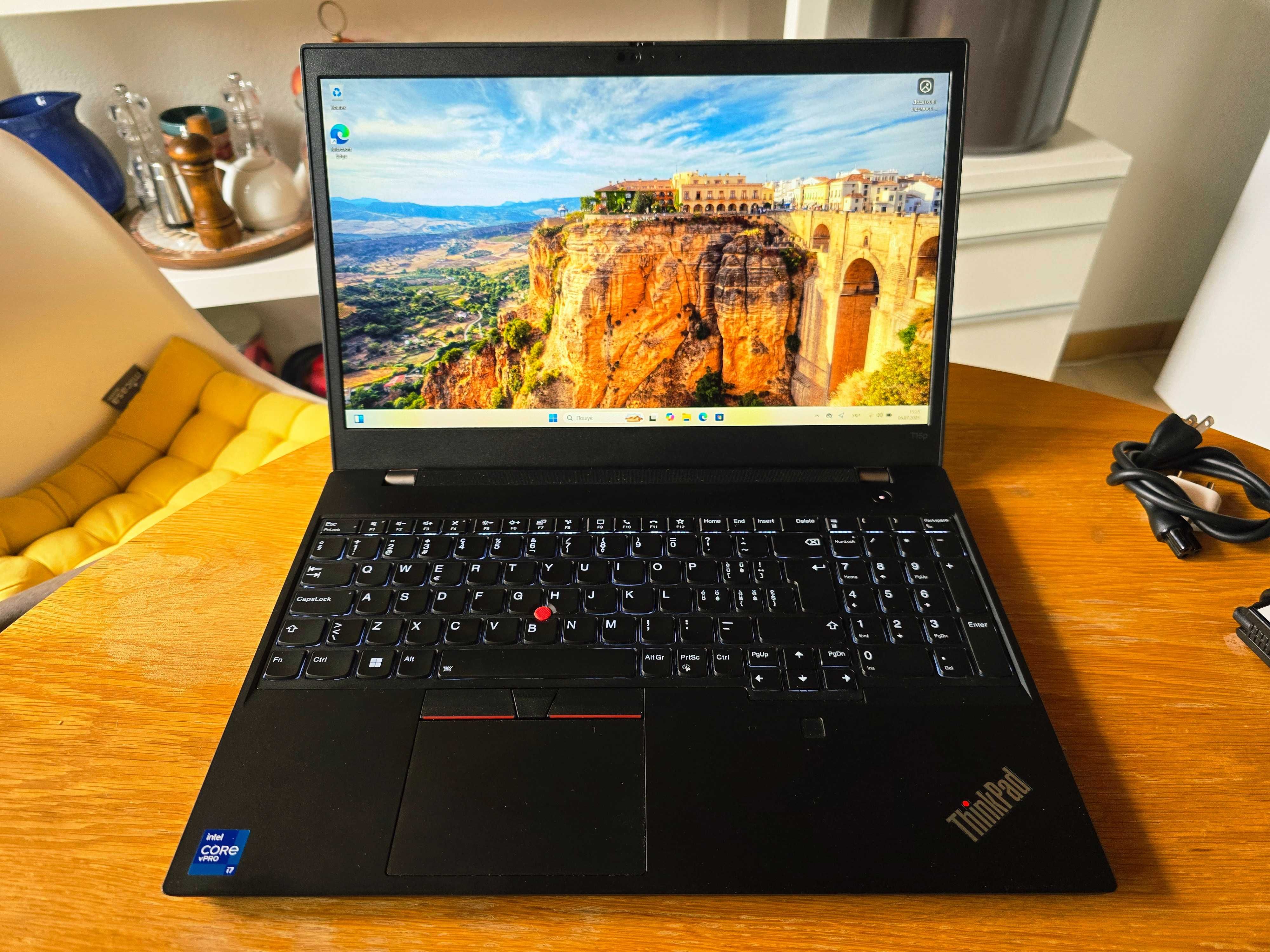ПОТУЖНИЙ Lenovo T15p Gen.2 i7-11850H | 32GB DDR4 | GTX 1650 4GB | 512G