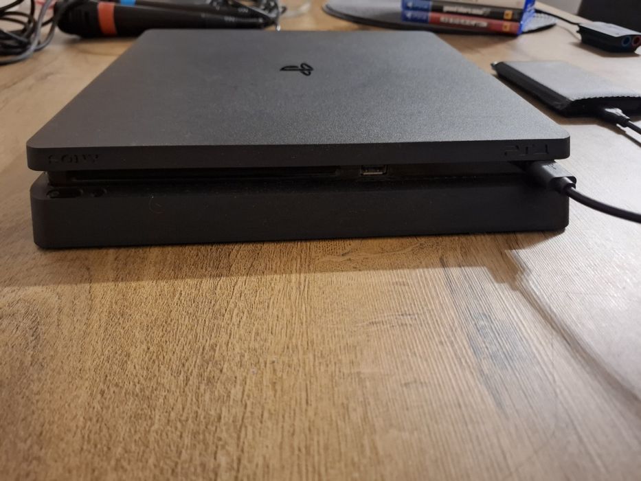 Ps4 slim + singstar i gry