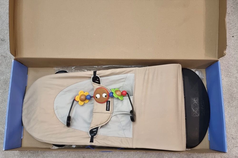 Espreguicadeira Babybjorn + arco babybjorn googly eyes