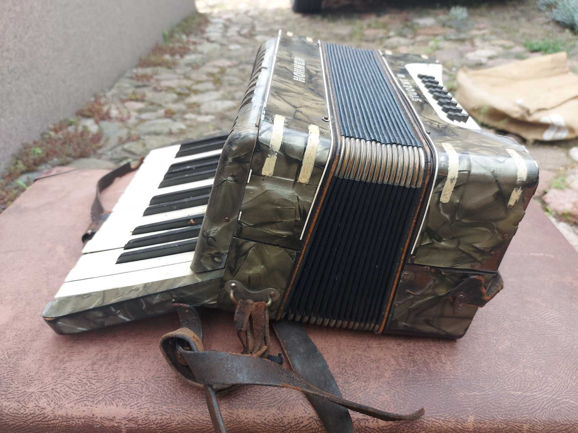Akordeon Hohner Student III 24basy