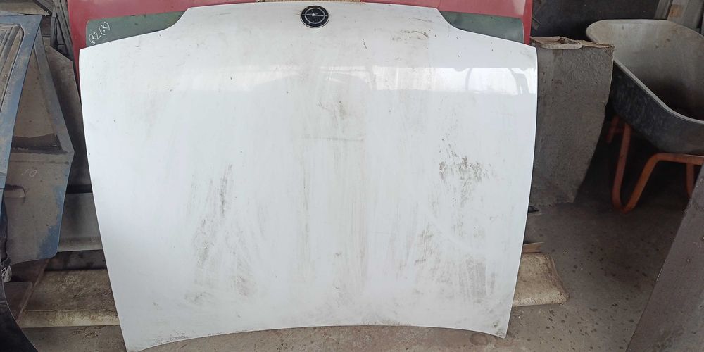 Капот Opel Вектра А В Kadett в заводському стані відмінний