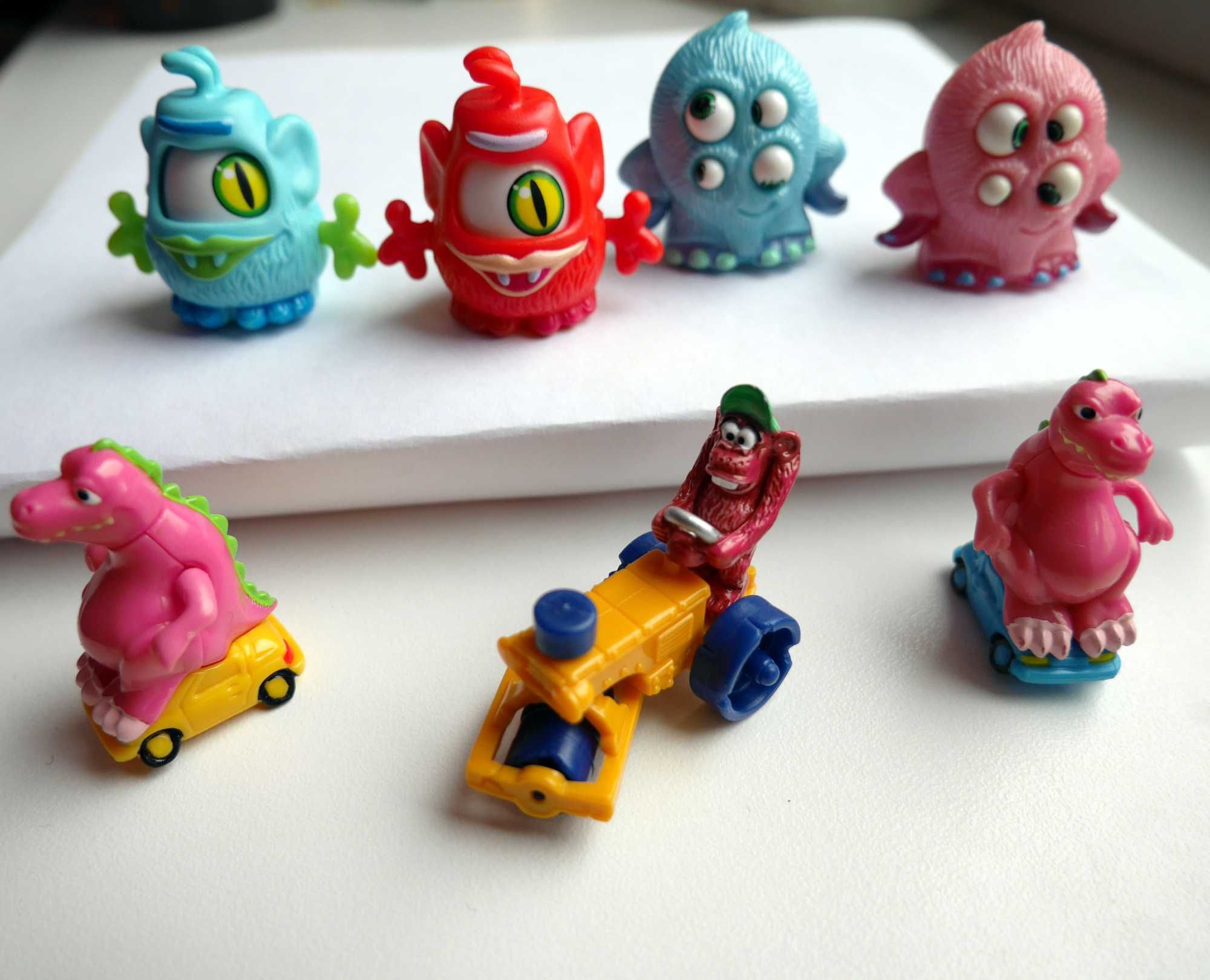 Śmieszne serie -DINO-  Kinder Niespodzianka (2003)