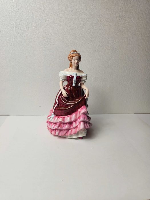 Figurka Porcelana Royal Doulton "SWEET SIXTEEN" HN3648 20 cm Anglia