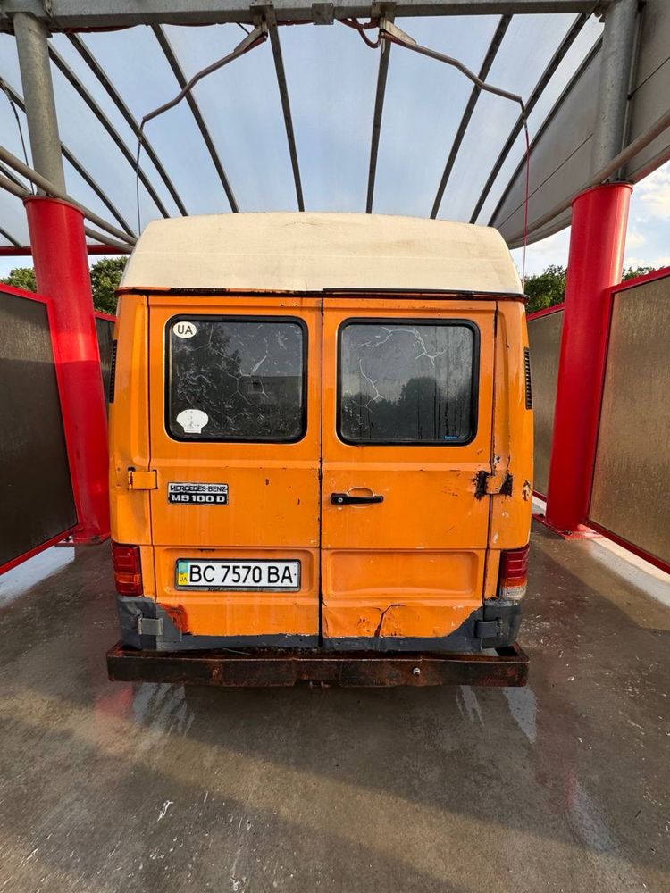 Продам Mersedes mb 100