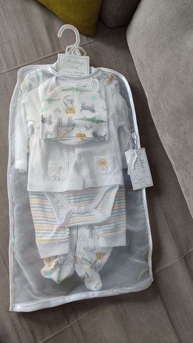 Набір одягу 6 м боді, шапочка, чоловічок, кофта, штани