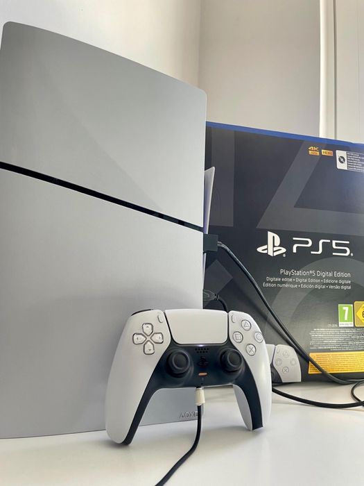 Playstation 5 com caixa e pouco uso