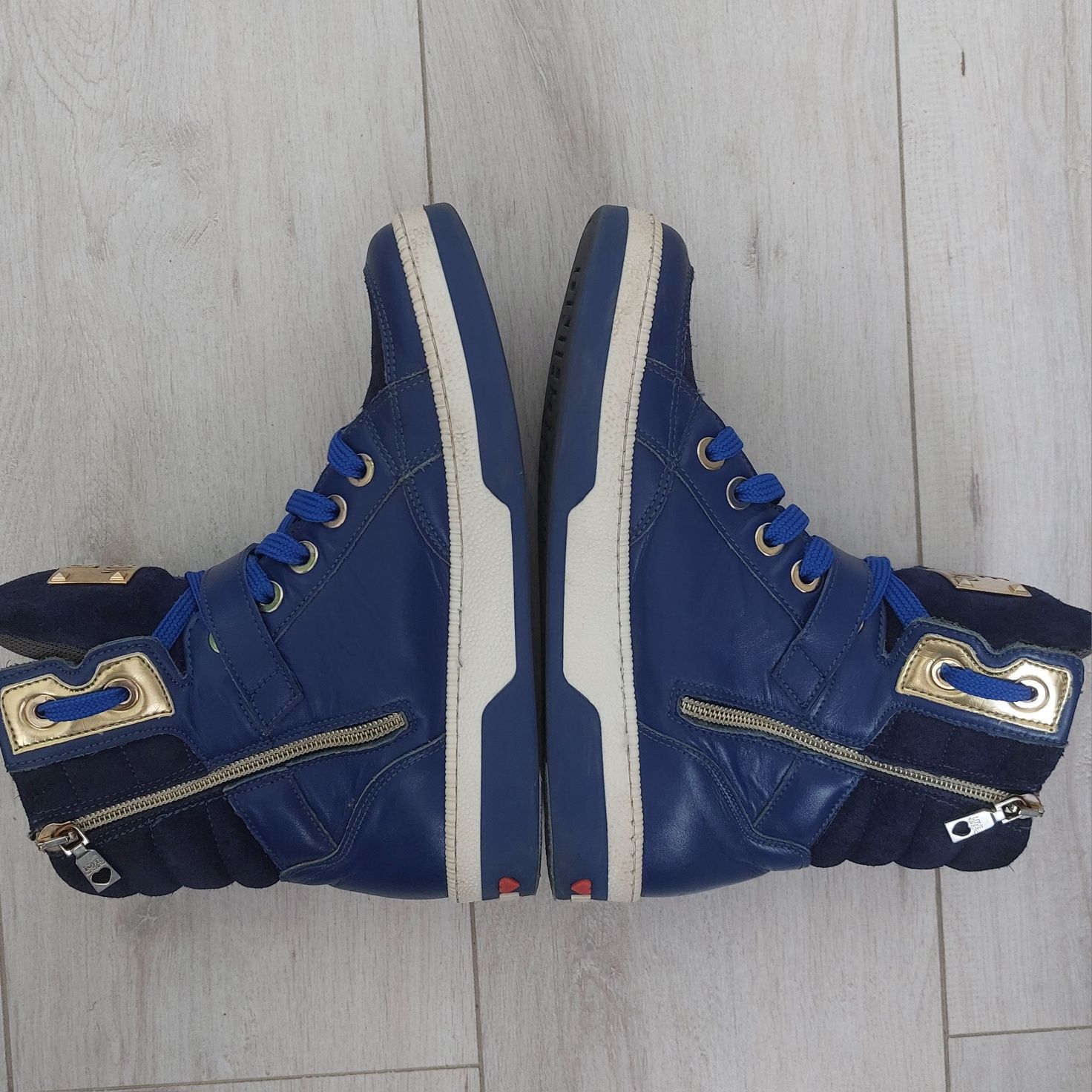 Damskie High Top Sneakers Love Moschino 38