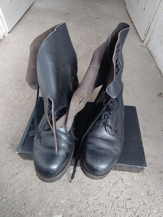 Buty męskie, wojskowe.